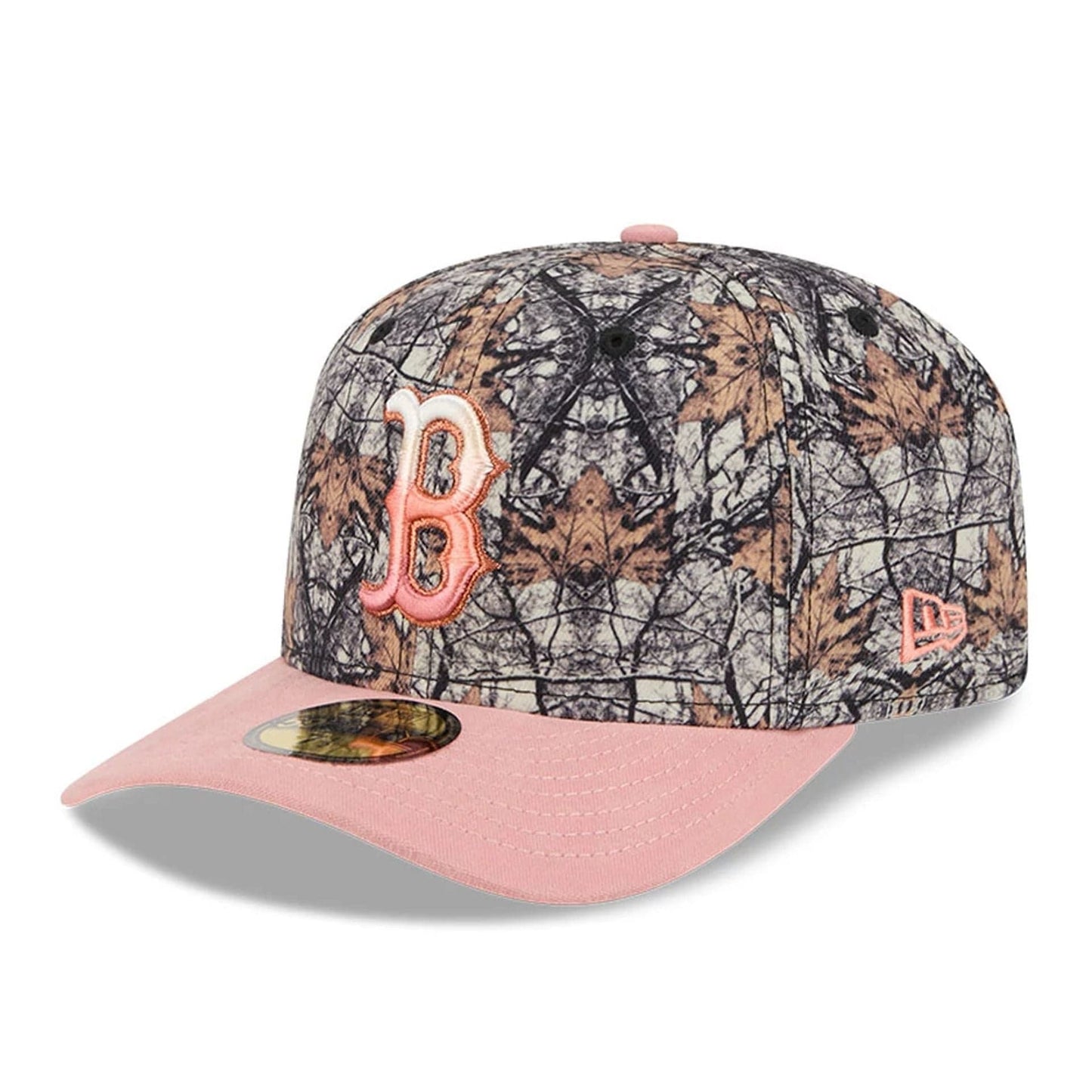 This is a Boston Red Sox Gradient Real Tree All Over Print 59FIFTY Fitted Cap 4