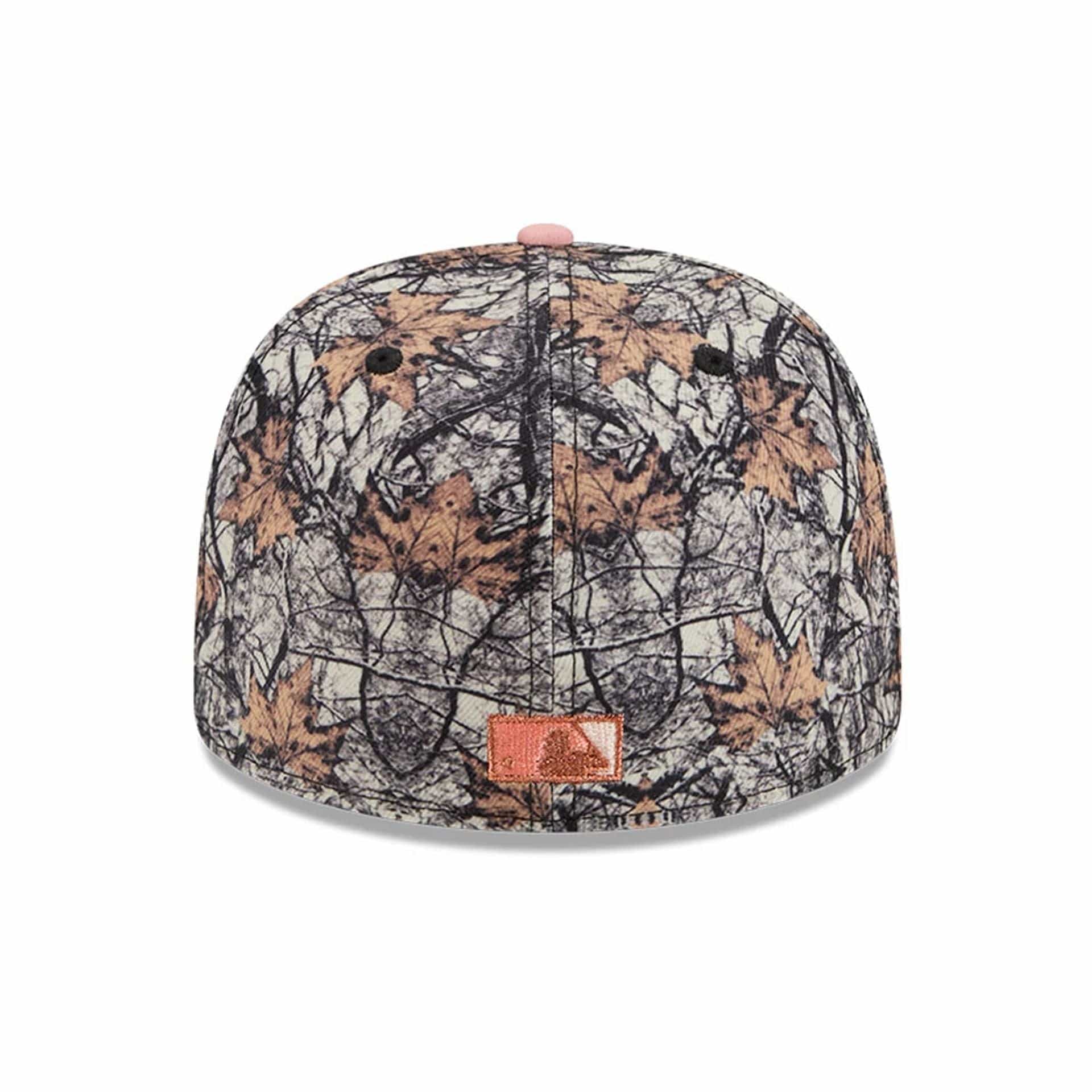 This is a Boston Red Sox Gradient Real Tree All Over Print 59FIFTY Fitted Cap 7