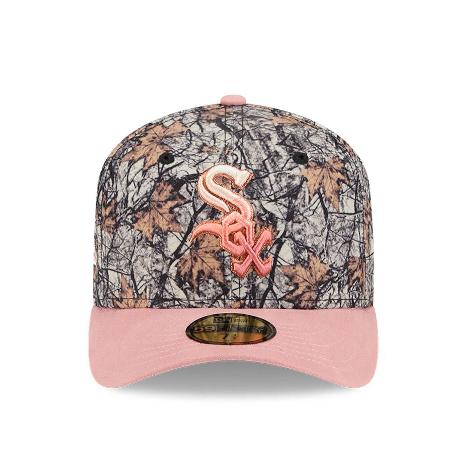 This is a Chicago White Sox Gradient Real Tree All Over Print 59FIFTY Fitted Cap 3