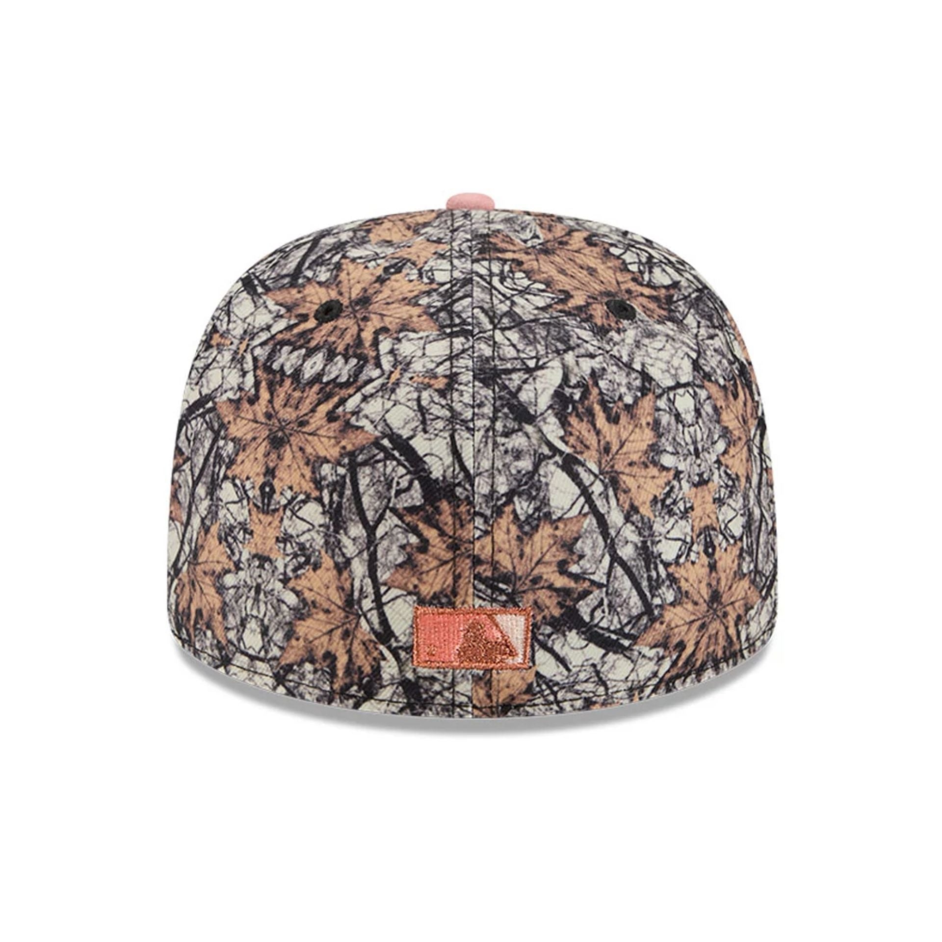 This is a Chicago White Sox Gradient Real Tree All Over Print 59FIFTY Fitted Cap 7