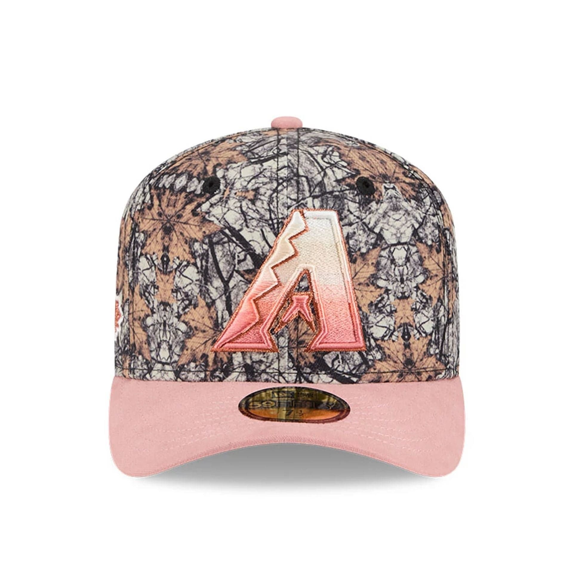 This is a Arizona Diamondbacks Gradient Real Tree All Over Print 59FIFTY Fitted Cap 3