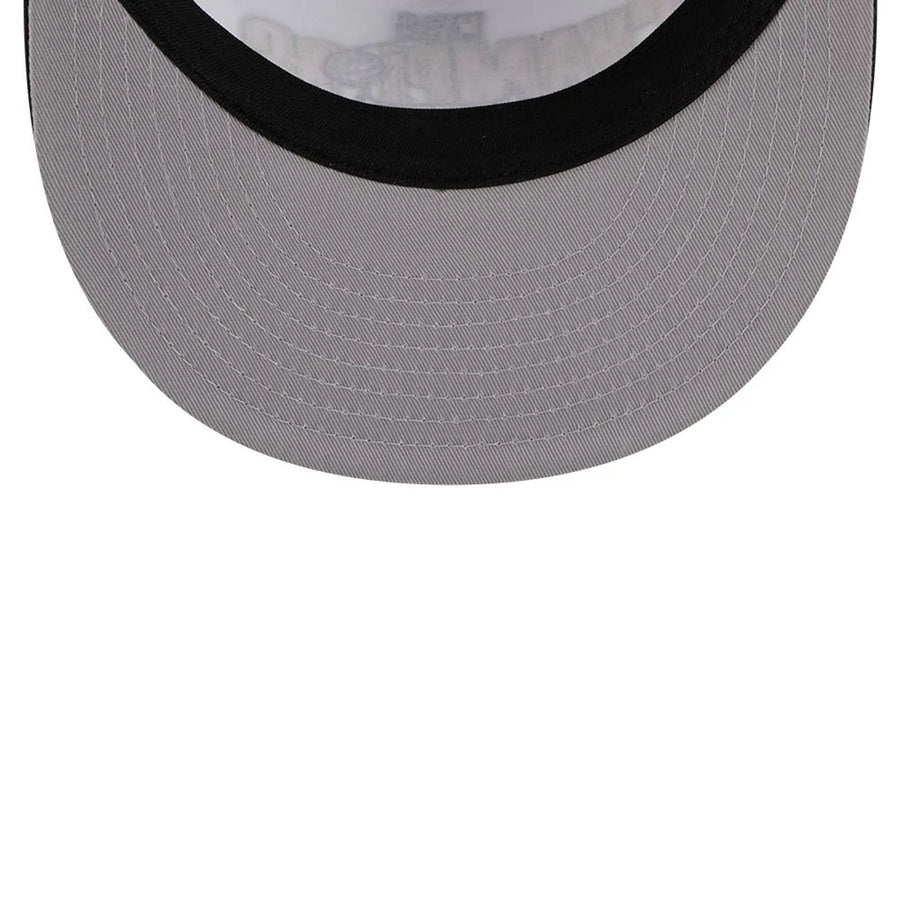 This is a Chicago Bulls NBA Champions White Retro Crown 59FIFTY Fitted Cap 2