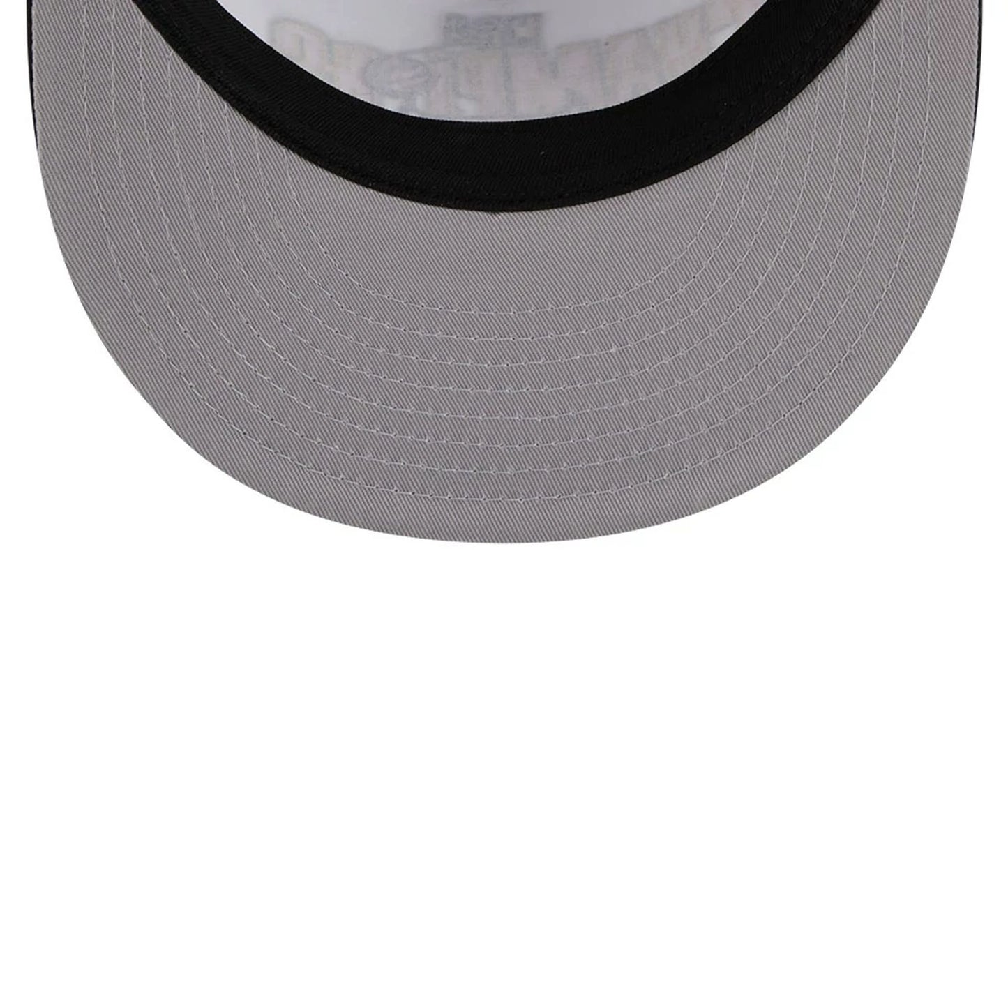 This is a Chicago Bulls NBA Champions White Retro Crown 59FIFTY Fitted Cap 2