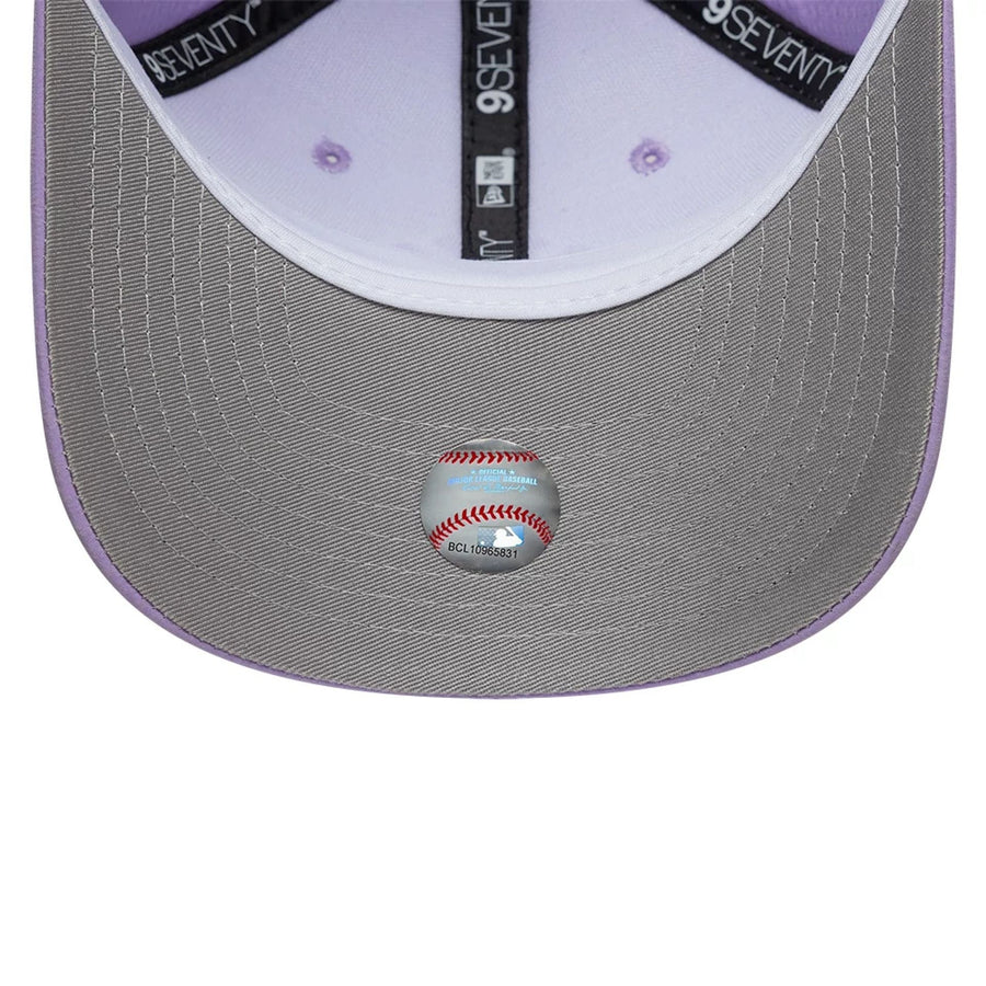 This is a New York Yankees Pastel Crepe Purple 9SEVENTY Stretch Snap Adjustable Cap 2