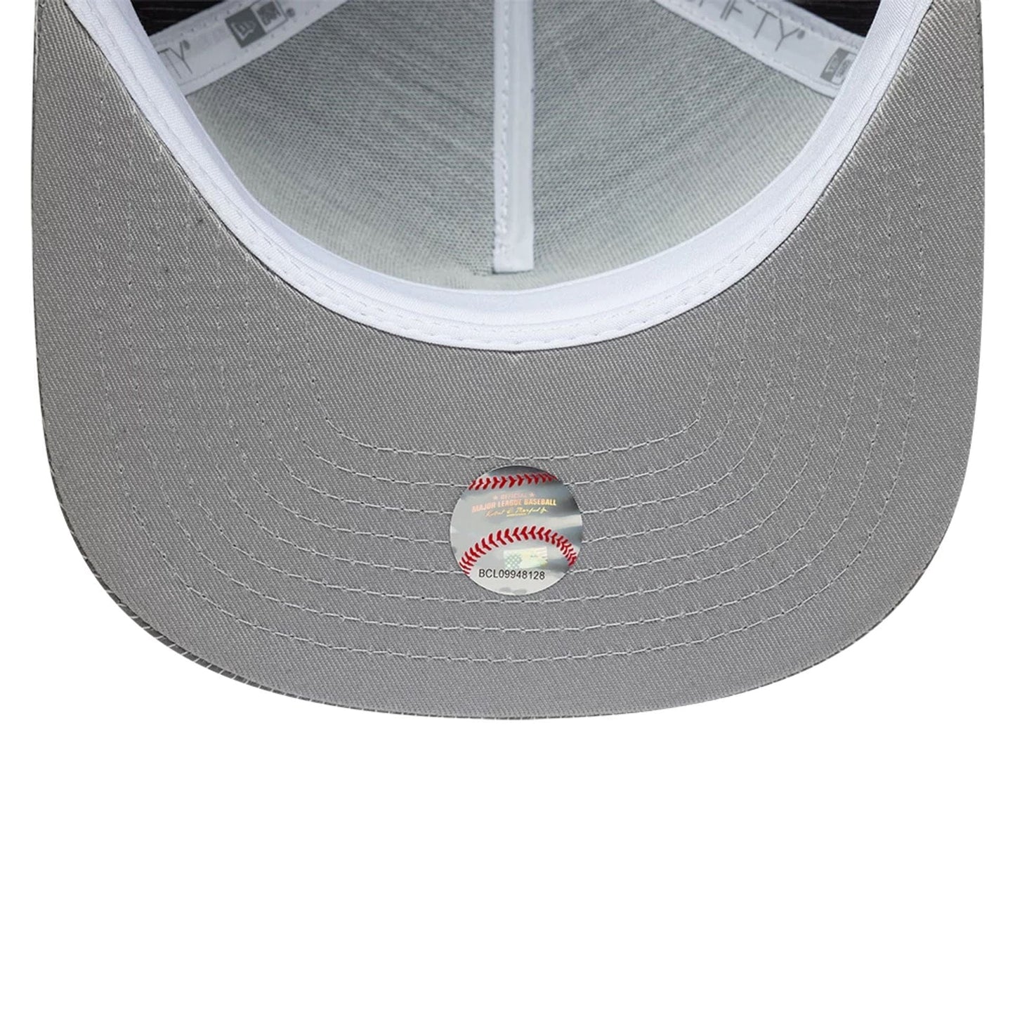 This is a New York Yankees Pinstripe Ripstop Grey9FIFTY A-Frame Snapback Adjustable Cap 7
