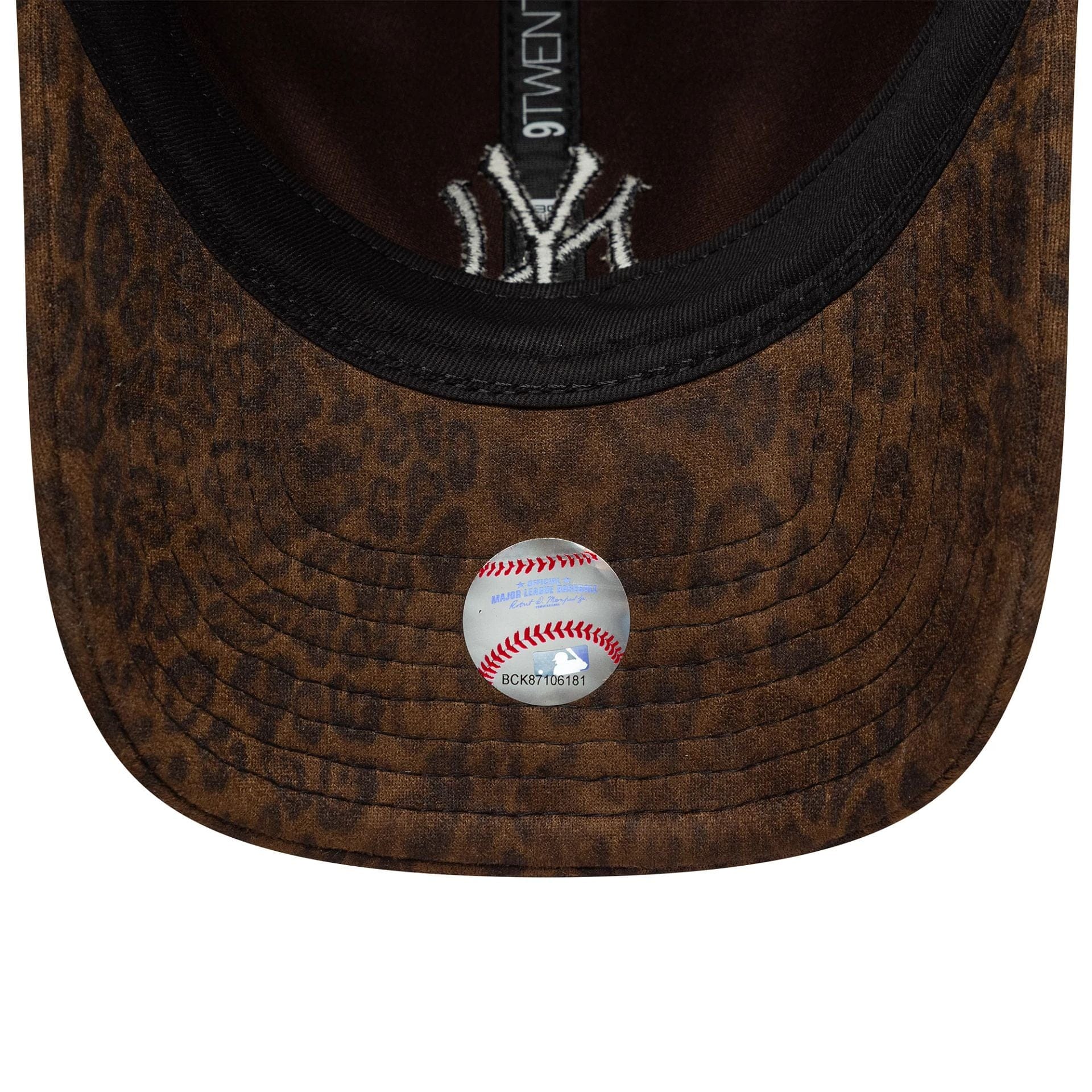 This is a New York Yankees MLB Leopard Black 9TWENTY Adjustable Cap 7