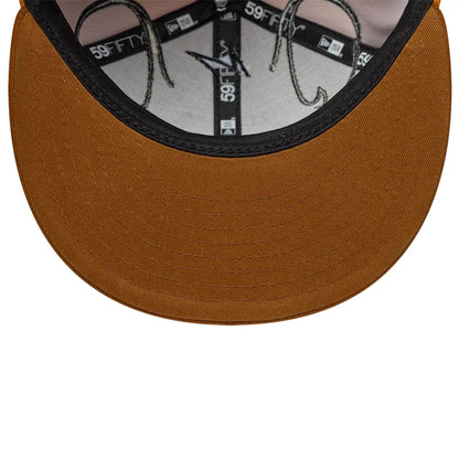 This is a Tom & Jerry Warner Brothers Face Beige 59FIFTY Fitted Cap 7