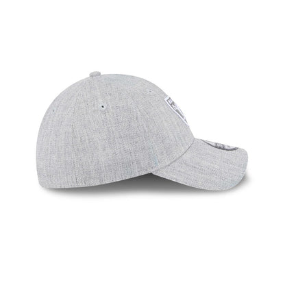 Pictured is this NFL Heather Las Vegas Raiders 39THIRTY Stretch Fit cap in grey. 5