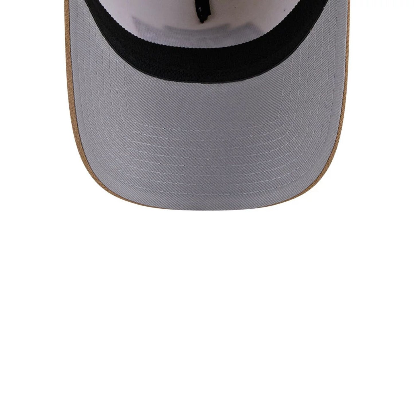 Pictured is this NHL Sandy Bay LA Kings 39THIRTY A-Frame Stretch Fit cap in white. 2