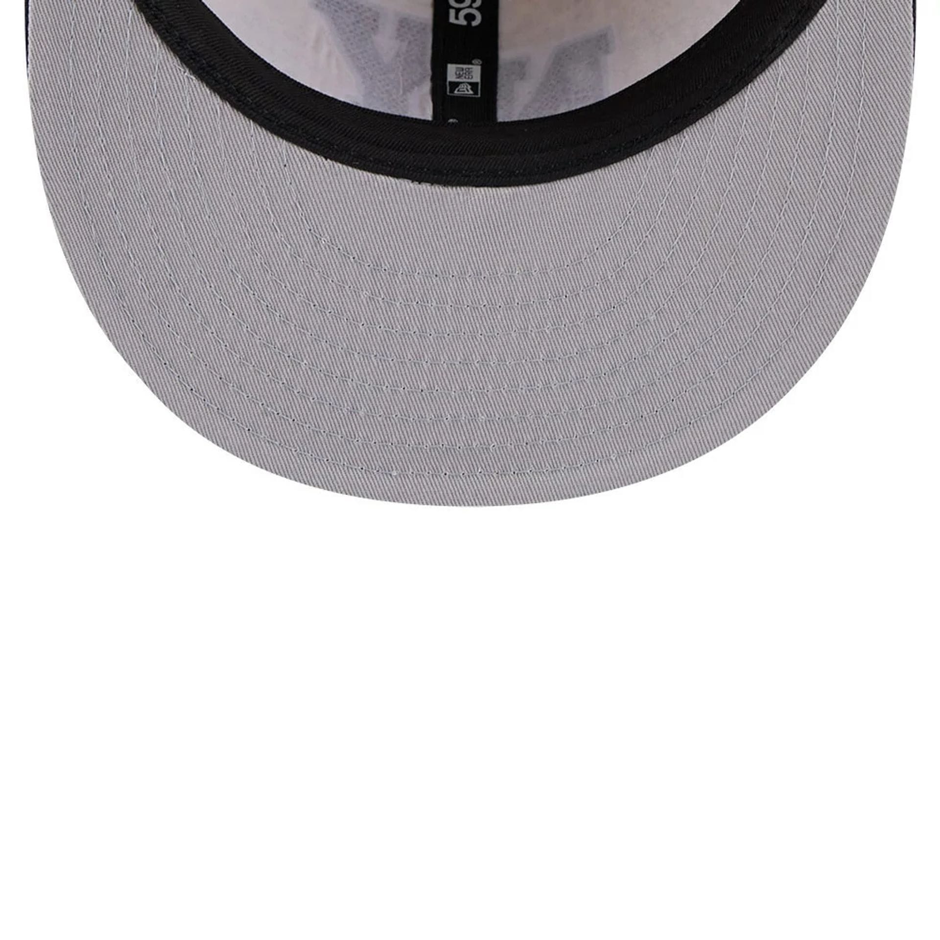 This is a New York Yankees Wool Letterman Beige Retro Crown 59FIFTY Fitted Cap 2