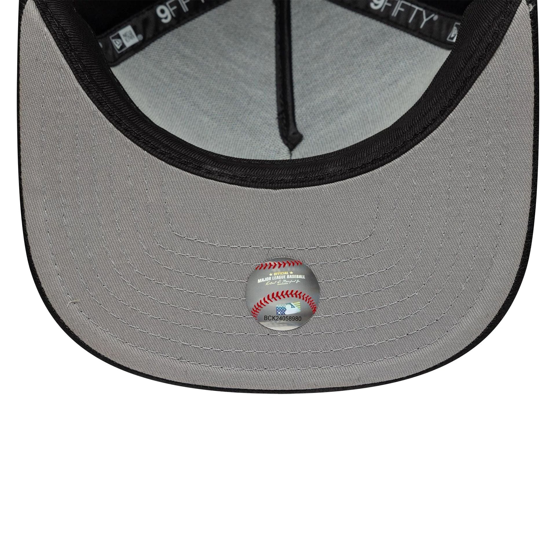This is a Brooklyn Dodgers Wool Letterman Black 9FIFTY A-Frame Snapback Adjustable Cap 2