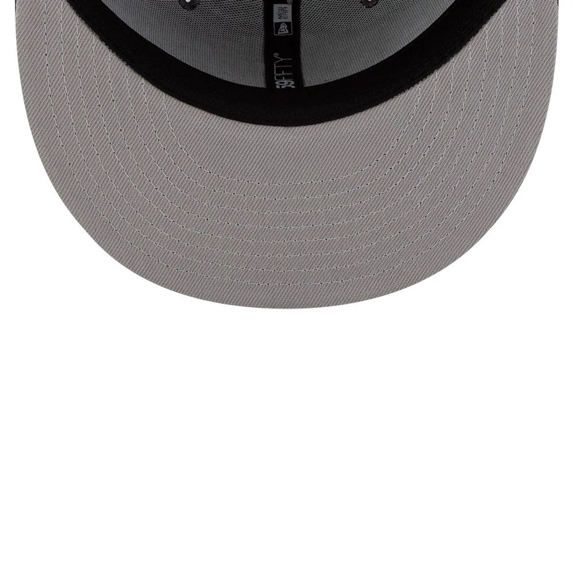 This is a Brooklyn Nets Black Pinstripe 59FIFTY Fitted Cap 2