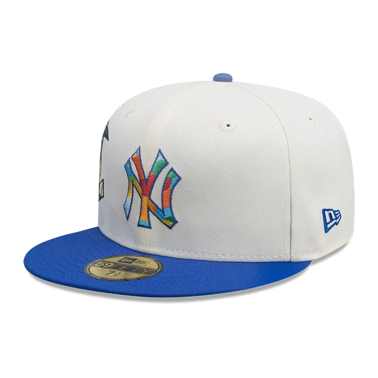 This is a New York Yankees MLB City Element El Salvador White 59FIFTY Fitted Cap 4