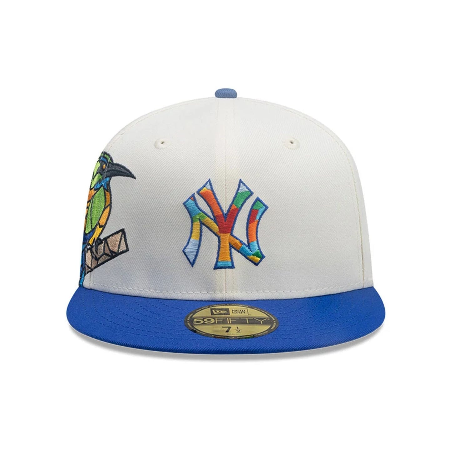 This is a New York Yankees MLB City Element El Salvador White 59FIFTY Fitted Cap 3