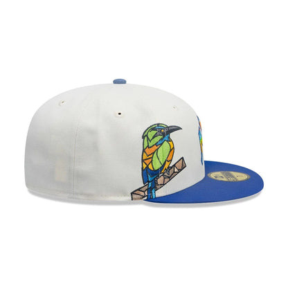 This is a New York Yankees MLB City Element El Salvador White 59FIFTY Fitted Cap 5