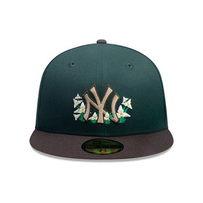 This is a New York Yankees MLB City Element Guatemala Dark Green 59FIFTY Fitted Cap 3
