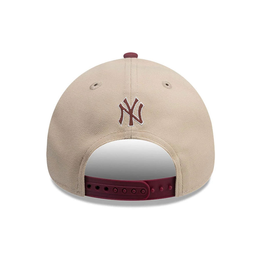 This is a New York Yankees MLB City Element Chile Light Beige 9FORTY Adjustable Cap 5