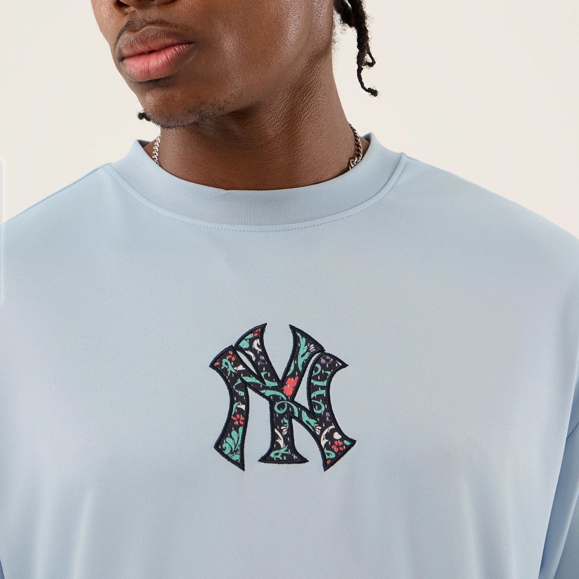 The Male model is wearing New York Yankees MLB Mesh Infill Pastel Blue Oversized T-Shirt 3