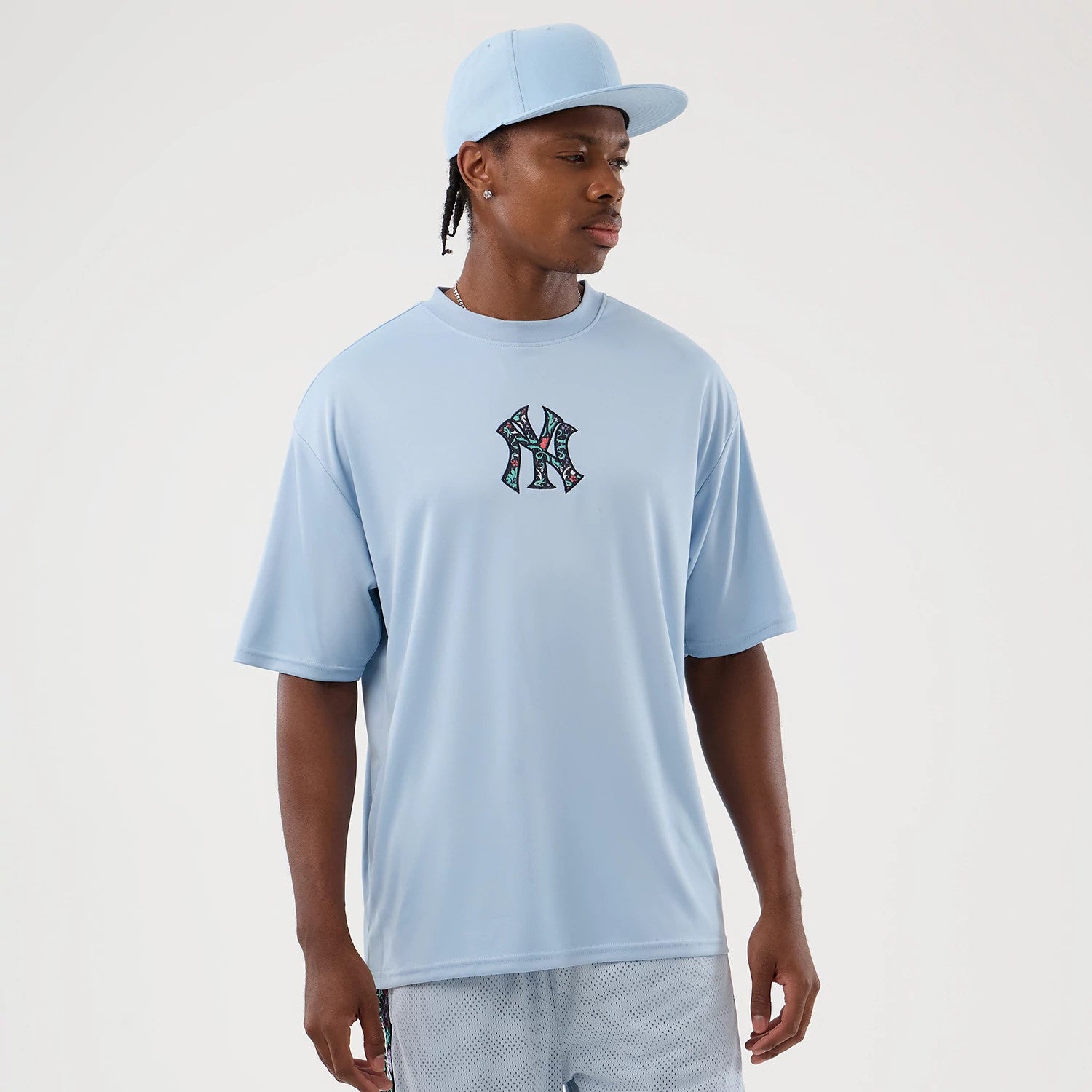 MLB Mesh Infill New York Yankees Pastel Blue T-Shirt | NEC EU