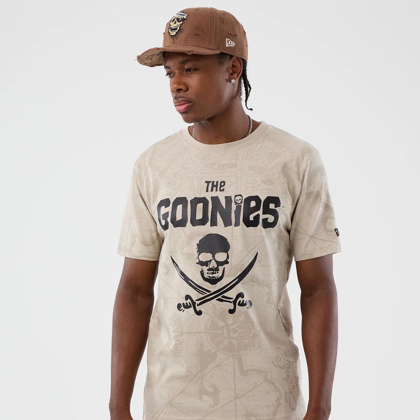The model is wearing this Treasure Map The Goonies T-Shirt in light beige. 7