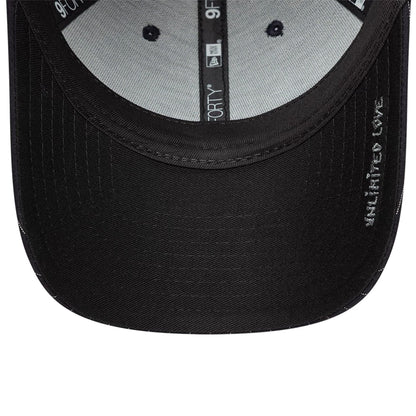 This is a New Era X Zadig & Voltaire Navy 9FORTY Adjustable Cap 2