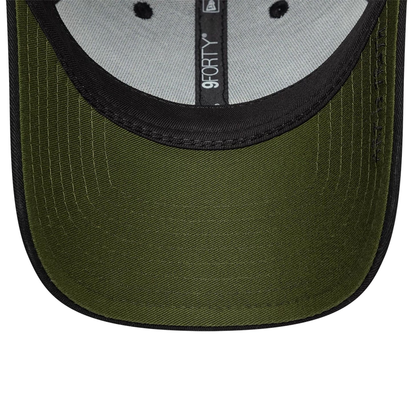 This is a New Era X Zadig & Voltaire Black 9FORTY Adjustable Cap 2