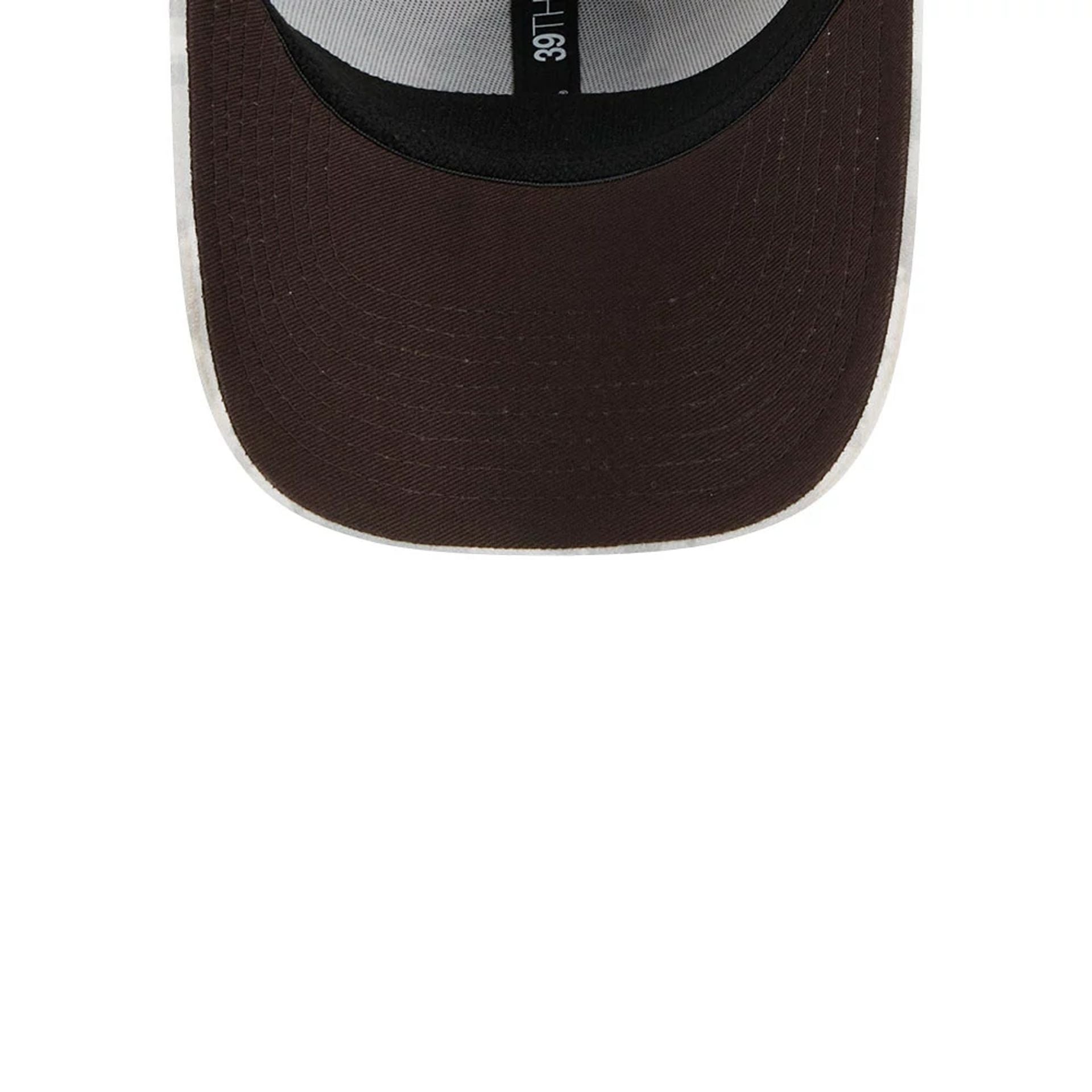 This is a Cleveland Browns NFL Salute To Service 2025 Grey Camo 39THIRTY Stretch Fit Cap 2