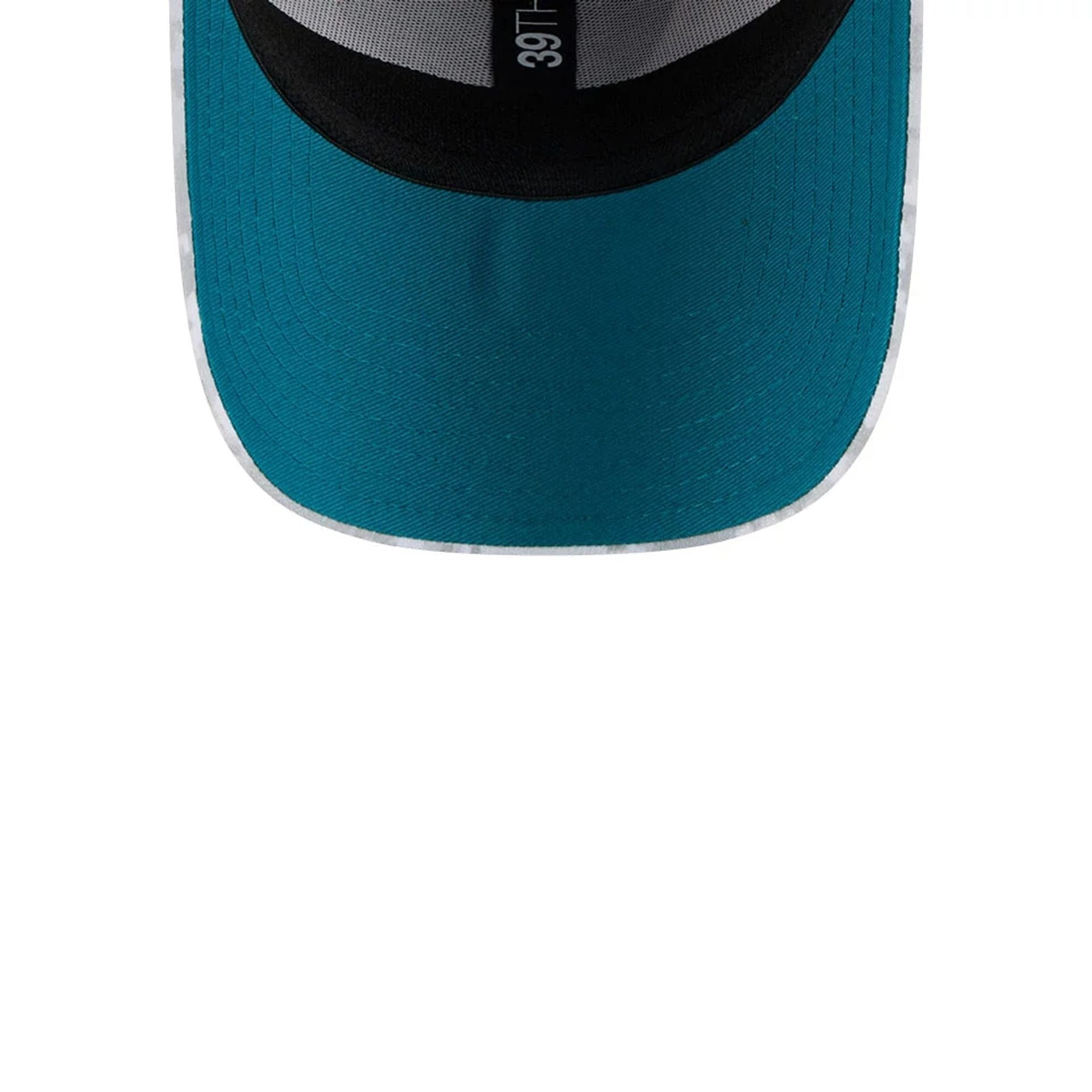 This is a Jacksonville Jaguars NFL Salute To Service 2025 Grey Camo 39THIRTY Stretch Fit Cap 2