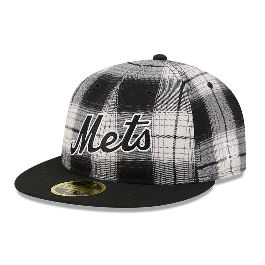 This is a New York Mets MLB Grunge Style Plaid Black Retro Crown 59FIFTY Fitted Cap 3