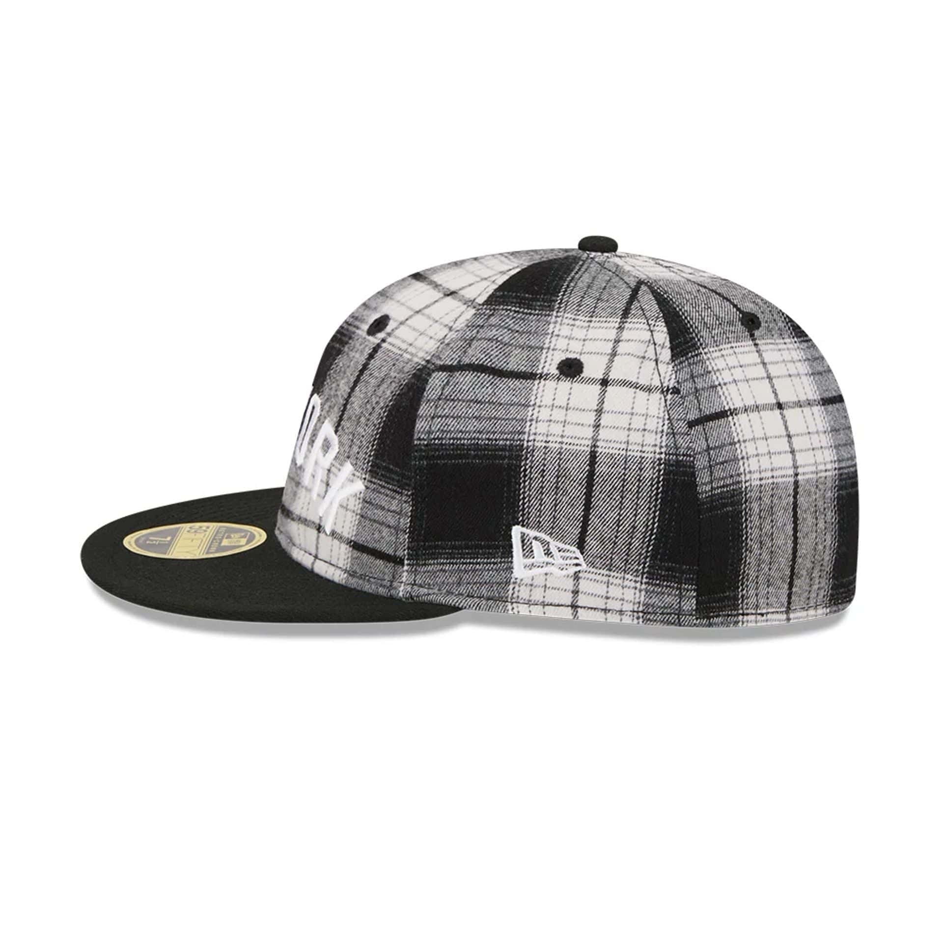 This is a New York Yankees MLB Grunge Style Plaid Black Retro Crown 59FIFTY Fitted Cap 5