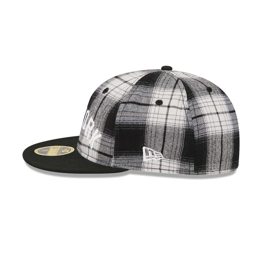 This is a New York Yankees MLB Grunge Style Plaid Black Retro Crown 59FIFTY Fitted Cap 5