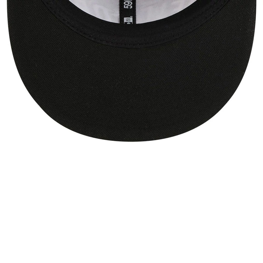 This is a New York Yankees MLB Grunge Style Plaid Black Retro Crown 59FIFTY Fitted Cap 7