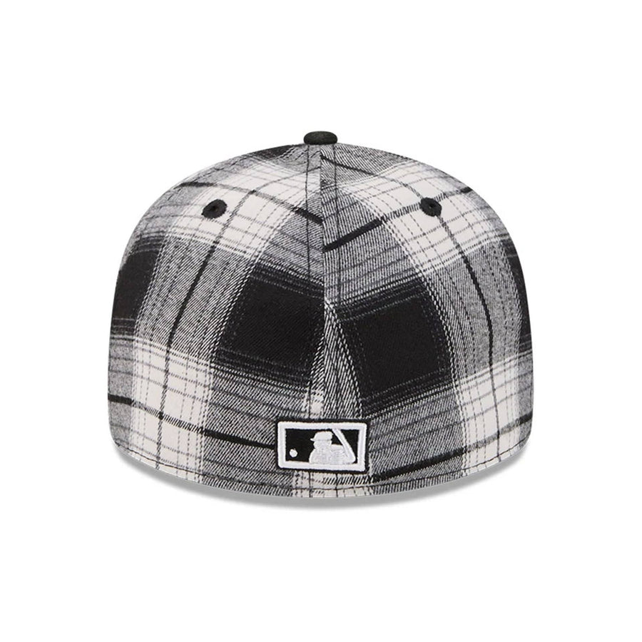 This is a Chicago White Sox MLB Grunge Style Plaid Black Retro Crown 59FIFTY Fitted Cap 6