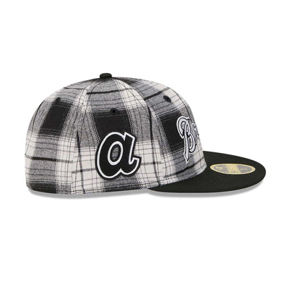 This is a Atlanta Braves MLB Grunge Style Plaid Black Retro Crown 59FIFTY Fitted Cap 4