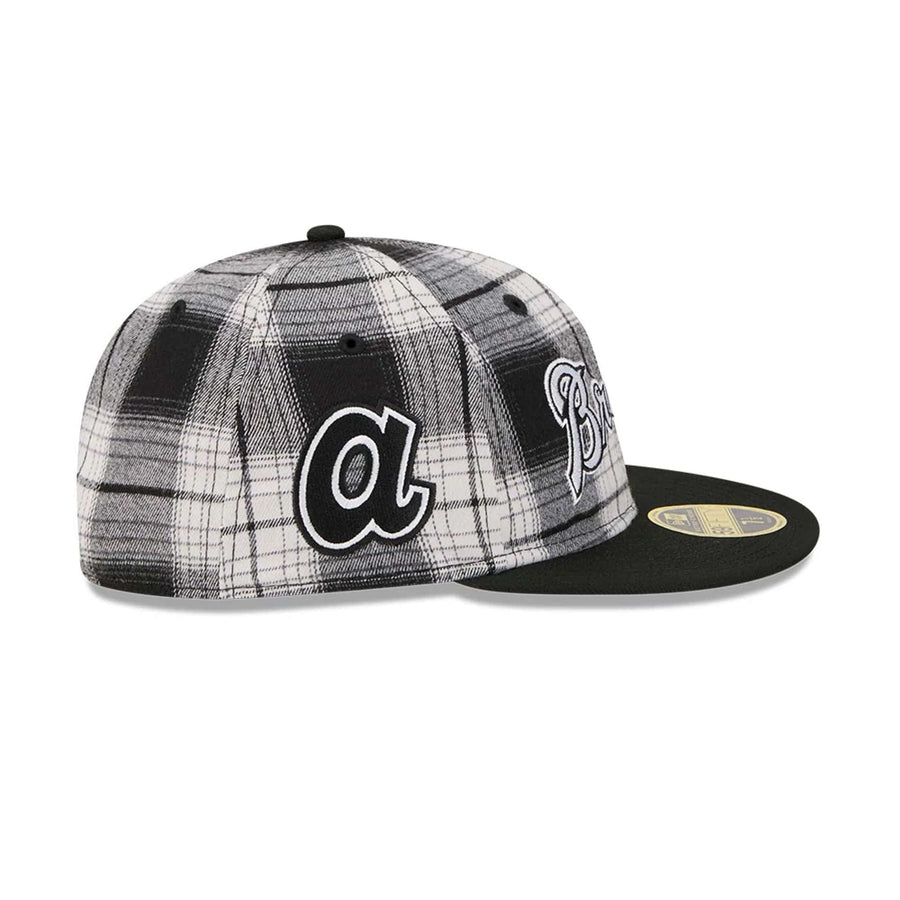 This is a Atlanta Braves MLB Grunge Style Plaid Black Retro Crown 59FIFTY Fitted Cap 4
