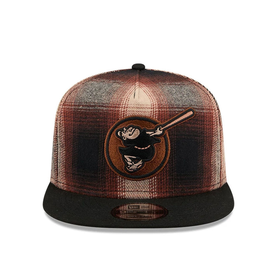 This is a San Diego Padres MLB Grunge Style Plaid Open Brown 9FIFTY A-Frame Snapback Adjustable Cap 4