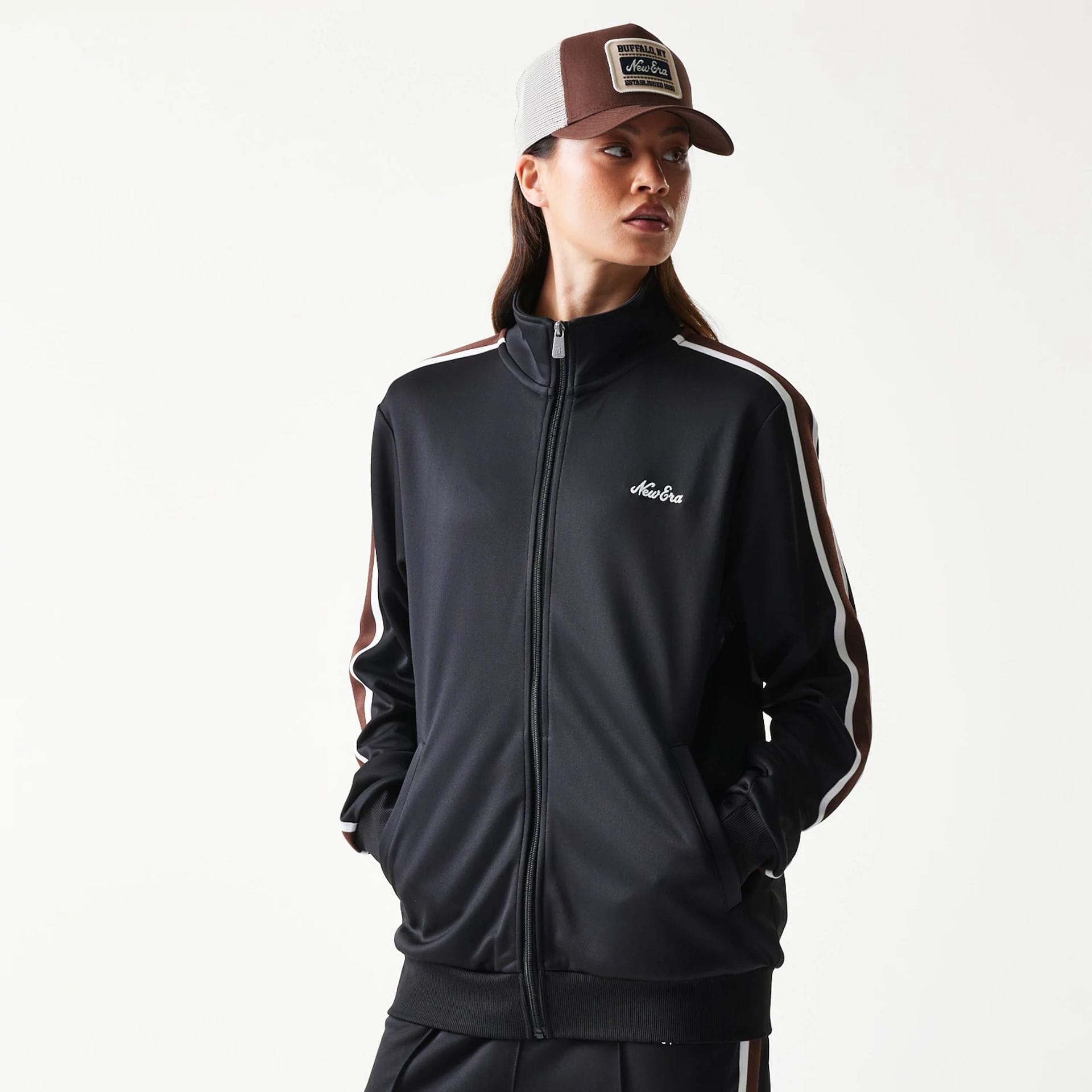 Soloist NEW ERA Track jacket サイズL New Era Script Black Track Jacket | NEC EU