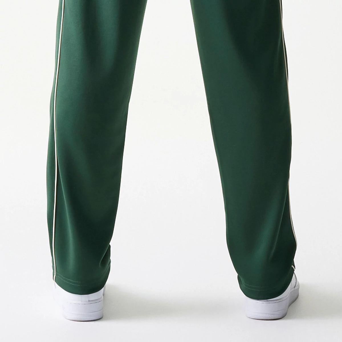The model is wearing this MLB Piping LA Dodgers Straight Leg Joggers in dark green. 7