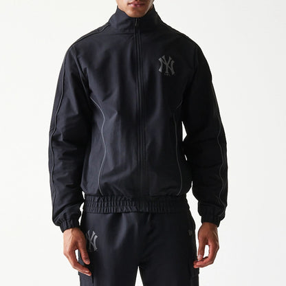 The model is wearing this MLB New York Yankees Jacket in black. 5