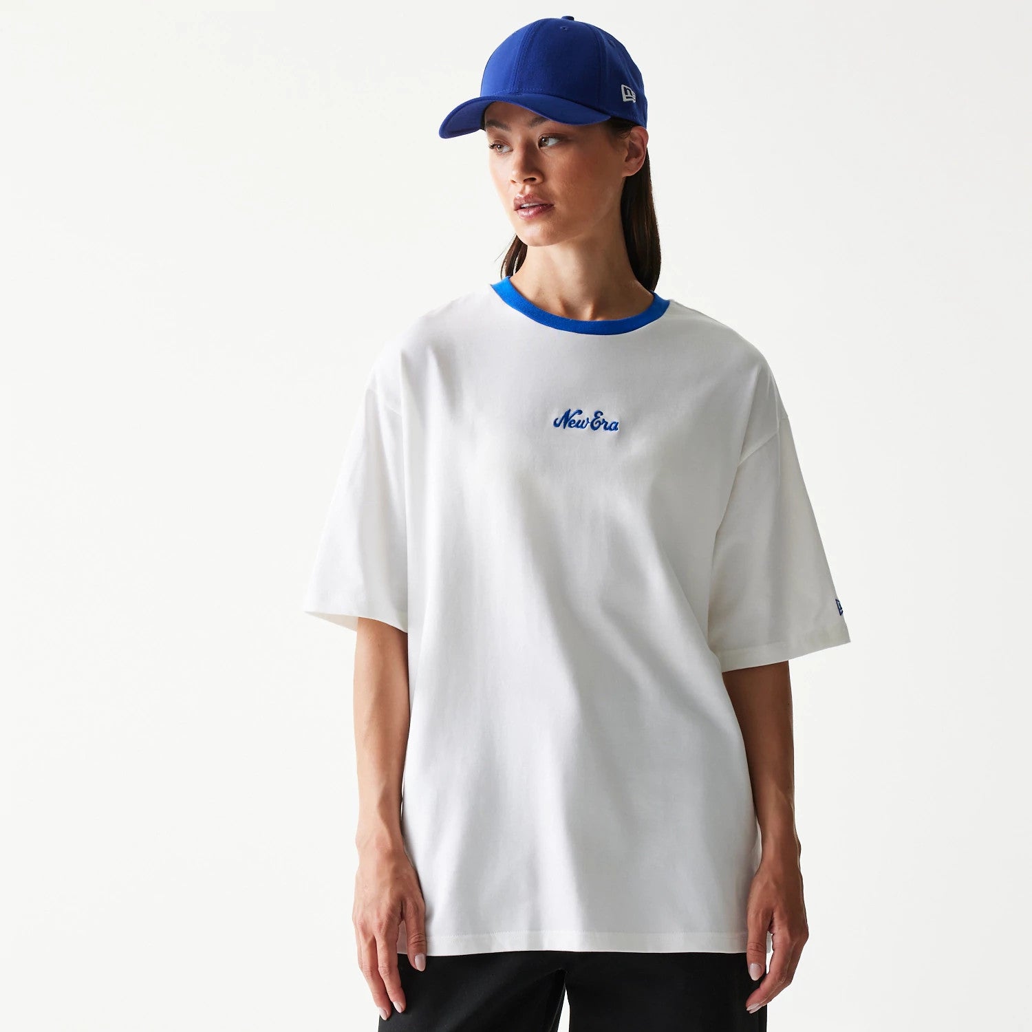 New Era Script White Oversized T-Shirt | NEC EU