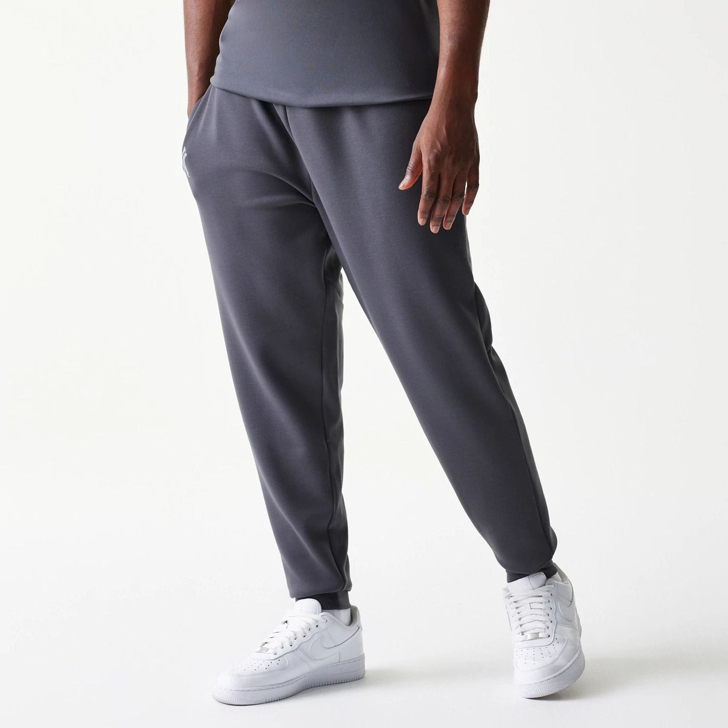 The model is wearing this MLB New York Yankees Joggers in dark grey. 1