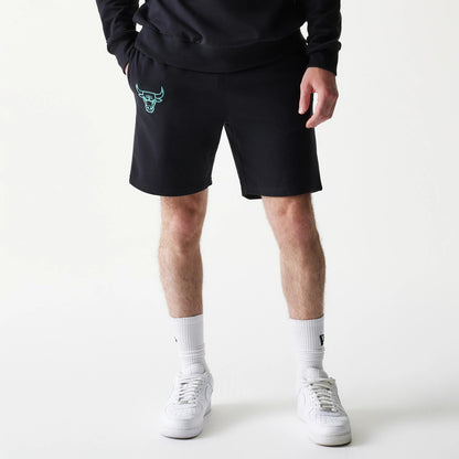 The model is wearing this NBA Core Chicago Bulls Shorts in black. 1