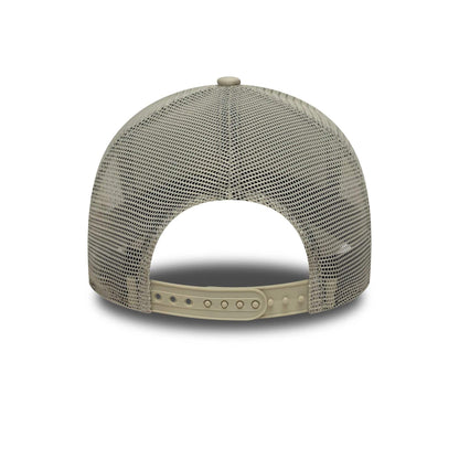 Pictured is this MLB League Essential New York Yankees 9FORTY A-Frame Trucker in light beige. 4