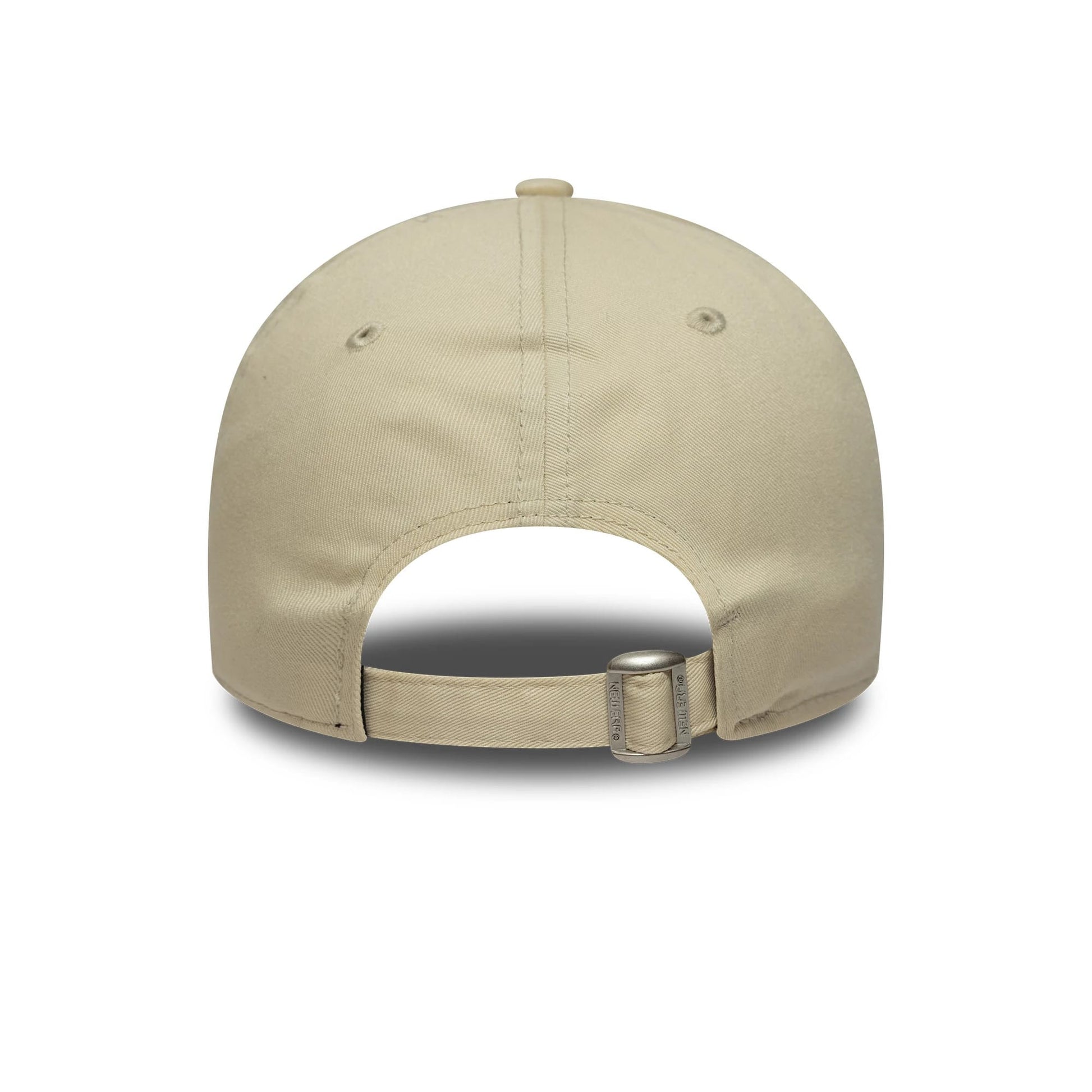 Pictured is this NBA Team Outline Chicago Bulls 9FORTY in light beige. 4