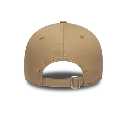 Pictured is this MLB Team Outline LA Dodgers 9FORTY in light beige. 4