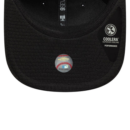 Pictured is this MLB Flawless Mesh New York Yankees 9SEVENTY Stretch Snap in black. 5