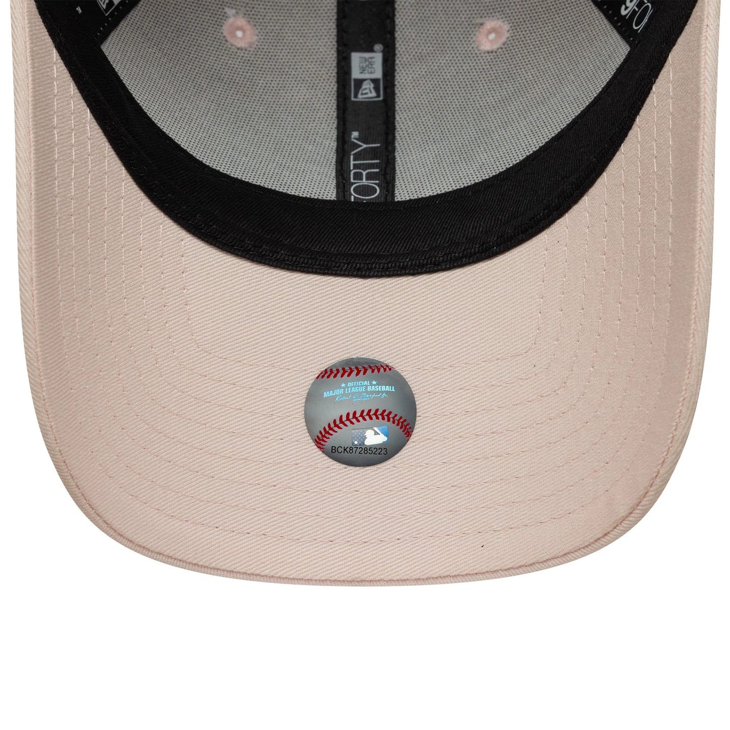 Pictured is this Womens MLB League Essential Midi LA Dodgers 9FORTY in pastel pink. 5
