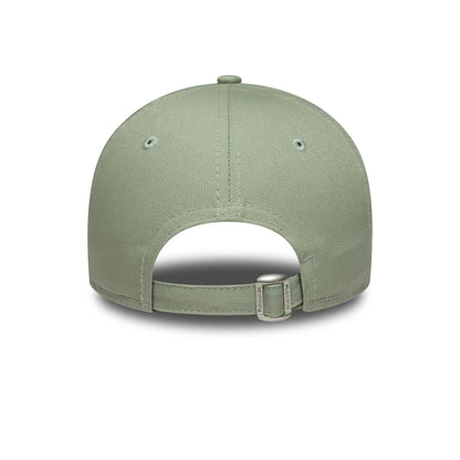 Pictured is this Womens MLB League Essential New York Yankees 9FORTY in pastel green. 4