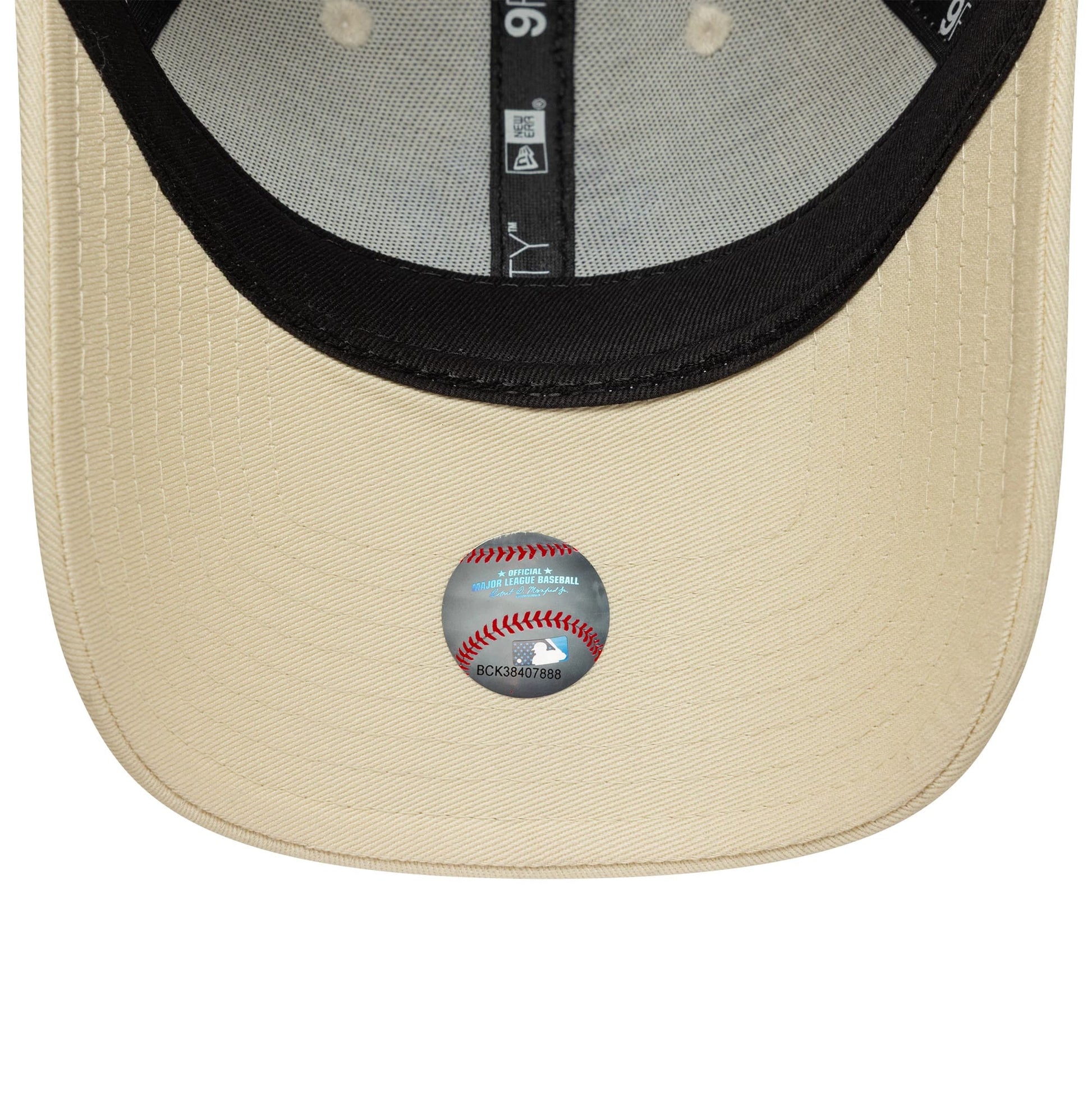 Pictured is this Womens MLB Metallic Logo New York Yankees 9FORTY in light beige. 5