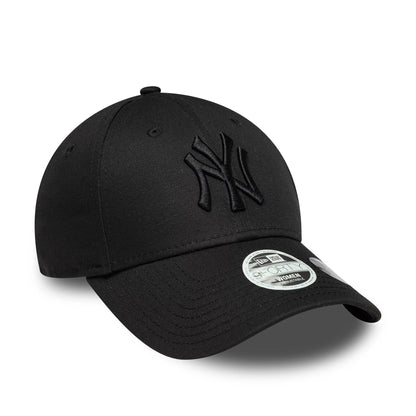 Pictured is this Womens MLB Bowback New York Yankees 9FORTY in black. 4